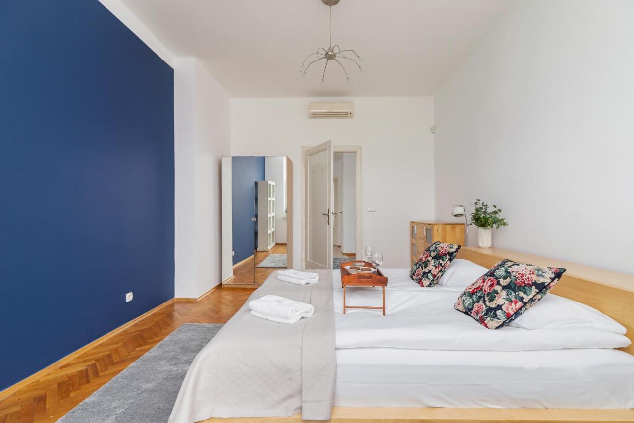 Slowacki Avenue Family Apartments Cracow By Noclegi Renters Krasków Eksteriør bilde