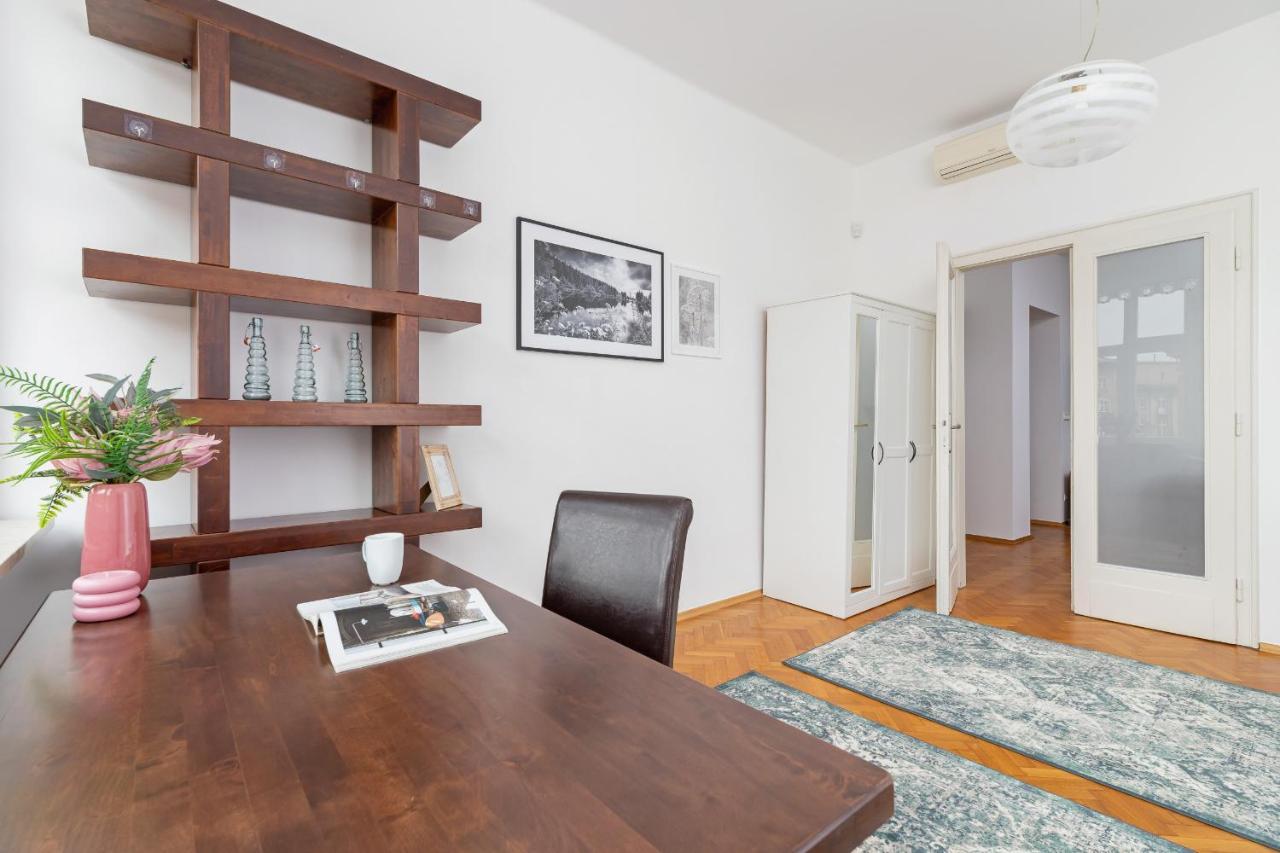 Slowacki Avenue Family Apartments Cracow By Noclegi Renters Krasków Eksteriør bilde