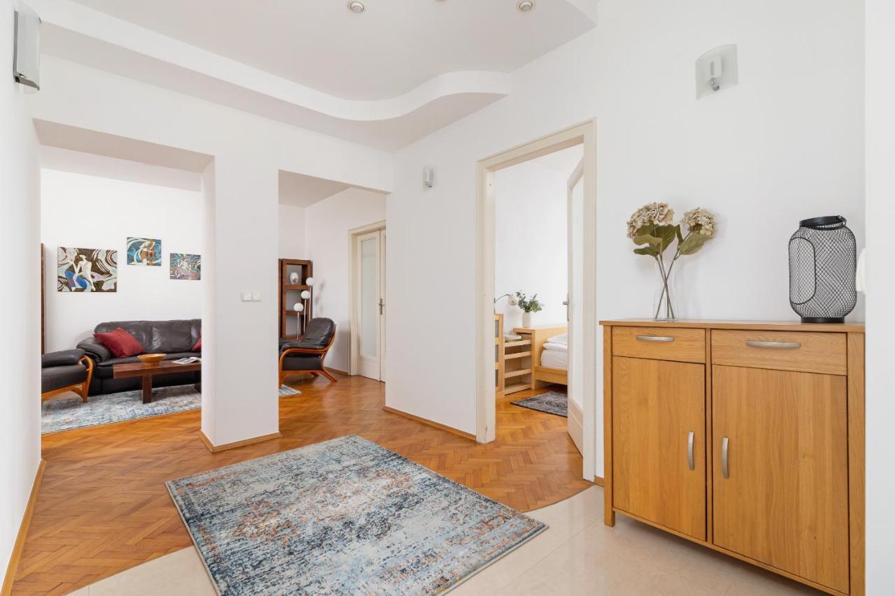 Slowacki Avenue Family Apartments Cracow By Noclegi Renters Krasków Eksteriør bilde